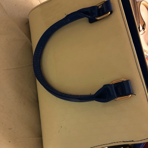 Handbag - Picture 3 of 3